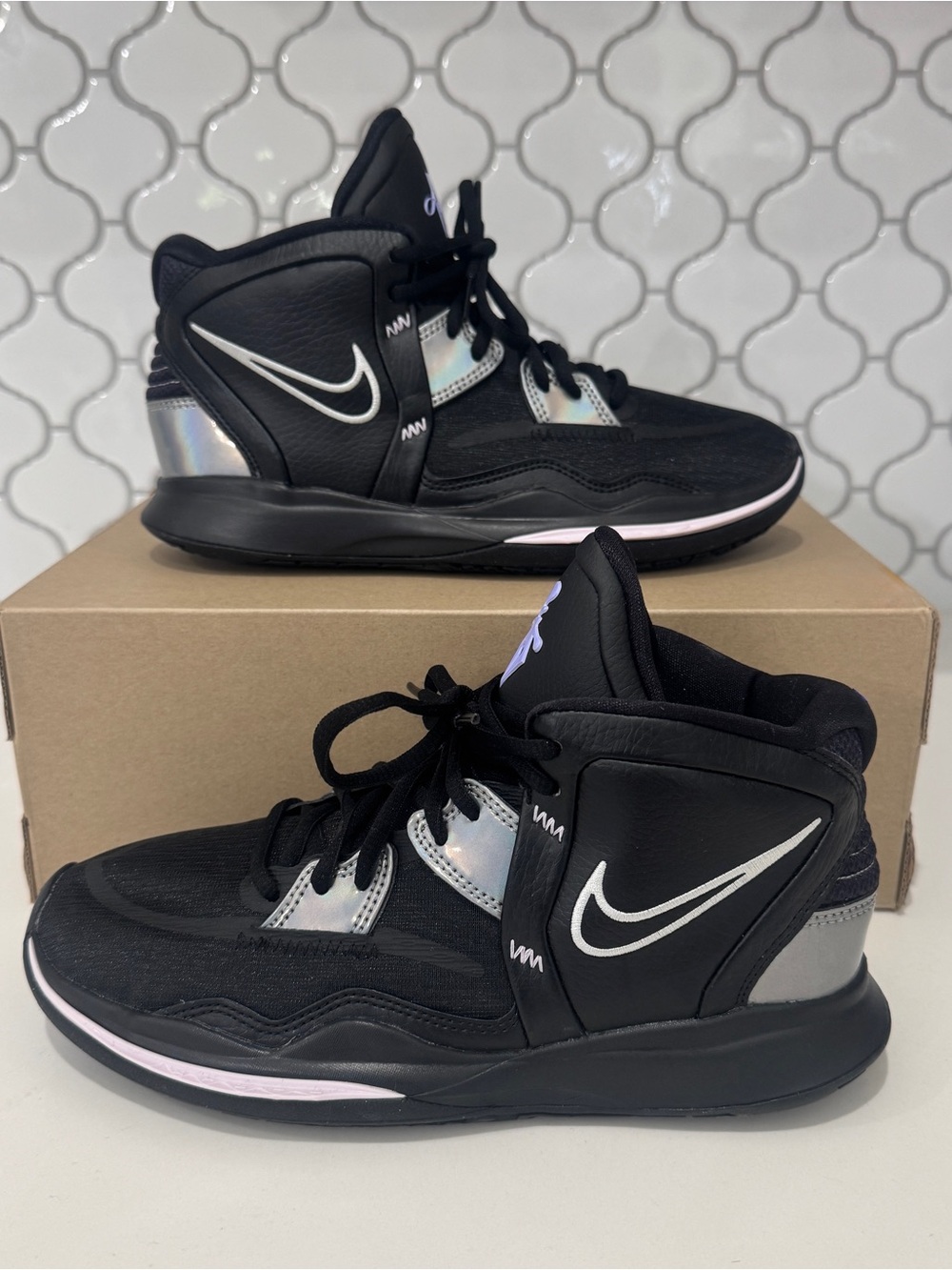 Nike Kyrie Flytrap 6 Black Purple Basketball Shoes Youth 6Y Women's 7.5 NWT - Picture 2 of 9